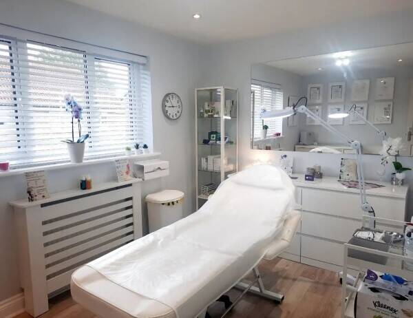 This is a superb opportunity to purchase a fashionable Aesthetics business based in Essex Photo 1