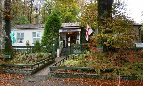 TOURIST ATTRACTION – GIFT/SOUVENIR RETAIL, ORNAMENT RETAIL & MANUFACTURING, SNACKS & GARDENS TOURIST ATTRACTION – GIFT/SOUVENIR RETAIL, ORNAMENT RETAIL & MANUFACTURING, SNACKS & GARDENS