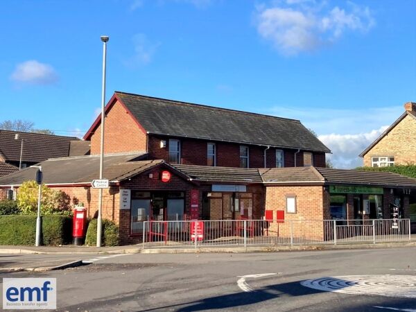 POST OFFICE, STATIONERY, CARDS, CAFÉ AND POTTERY PAINTING STUDIO Photo 1