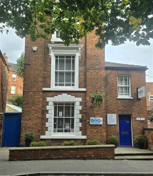 A MEDICAL AND AESTHETIC LASER TREATMENT CLINIC