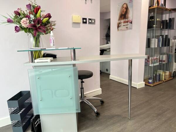 A Top Quality Hair Salon, the sought after village of Radcliffe-on-Trent, Nottinghamshire. For Sale.