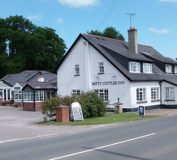 Substantial and Impressive Detached Inn, Restaurant and Hotel With 12 Letting Rooms Photo 1
