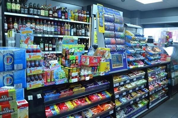 Convenience Store £20,000 Sales NO COMPETITION Photo 1