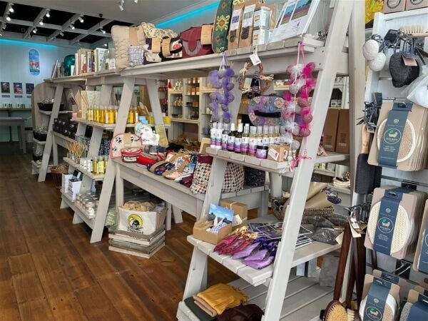 A RETAIL STORE SPECIALISING IN ORGANIC PRODUCTS