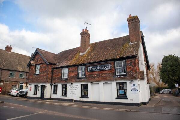 KENT - ICONIC PUB FULL OF CHARACTER Photo 1