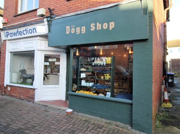 LEASEHOLD  DOG ACCESSORY BUSINESS Photo 1