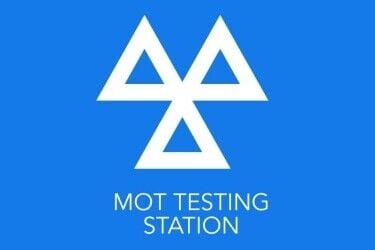 Vehicle repair garage with MOT 4, 5 & 7 for sale Photo 1