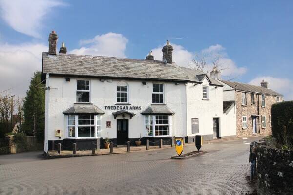 MONMOUTHSHIRE - VILLAGE PUB & RESTAURANT Photo 1