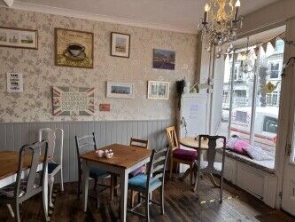 SUCCESSFUL TEA ROOMS  LOCATED IN PICTURESQUE VILLAGE  OF LINDFIELD, SUSSEX Photo 1