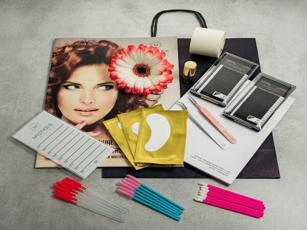 Highly Rated Eyelash Extension treatments business for sale