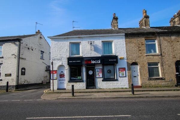 Established Convenience Store - Tottington Photo 1