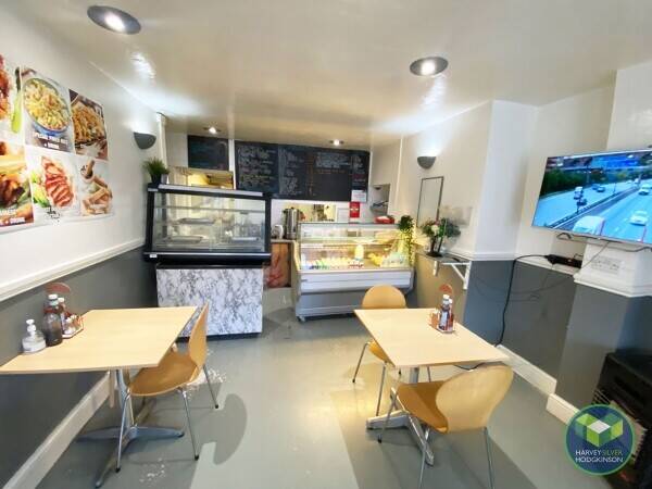 CAFE : CLAYTON : Photo 1