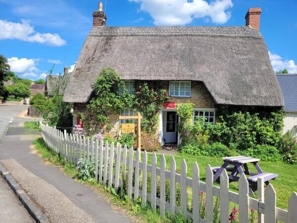 QUAINT TEAROOM Photo 1