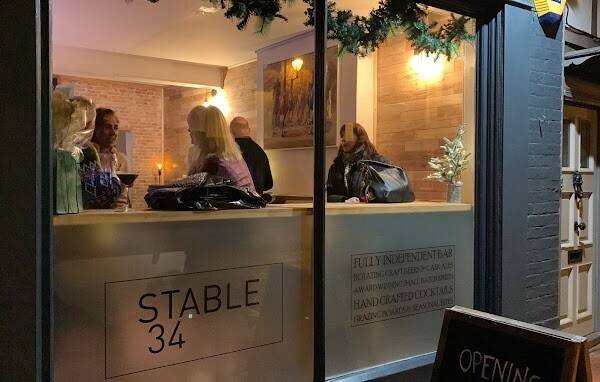 Great Opportunity to Own A Unique And Bespoke Tap and Cocktail Bar In The Heart Of Henley-on-Thames Photo 1