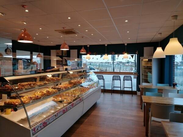 LA PATISSERIE COFFEE SHOP  CENTRE OF SHOREHAM-BY-SEA  WEST SUSSEX Photo 1
