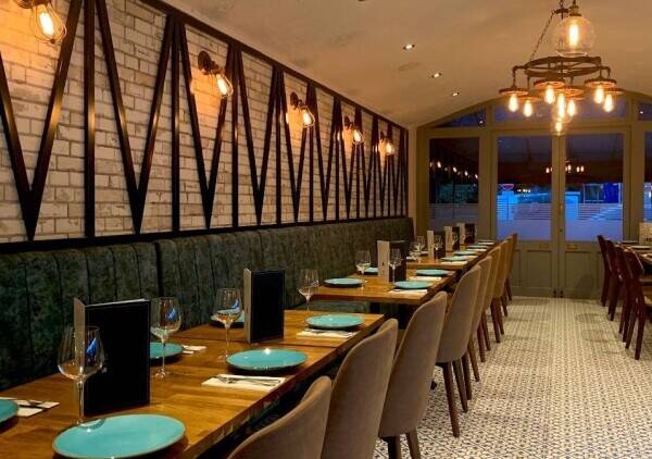 Restaurant for Sale in Chingford Photo 1
