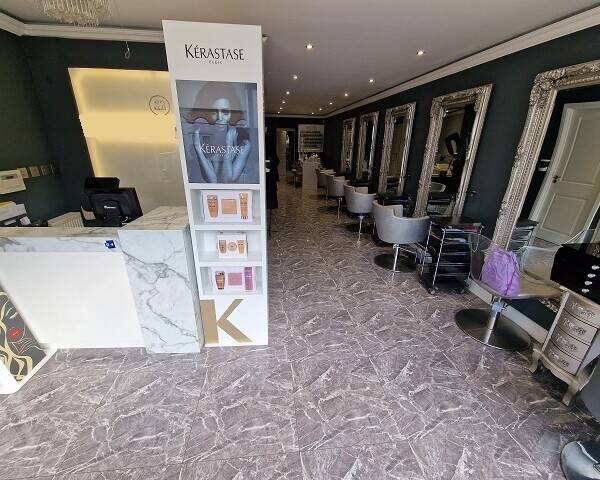 HAIR & BEAUTY SALON + 2-BED FLAT - BILLERICAY Photo 1