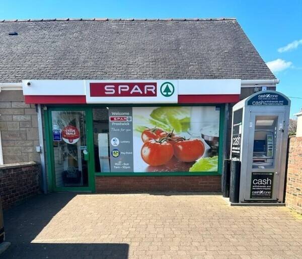 Traditional licenced convenience store located in the South Ayrshire town of Prestwick. (ref 1568) Photo 1