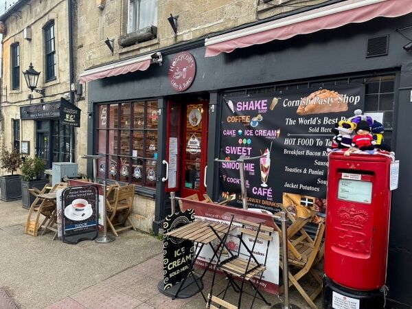Cafe & Milkshake/Coffee House - Cotswolds Photo 1