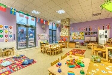 Day care nursery fully fully furnished air conditioned fully staffed