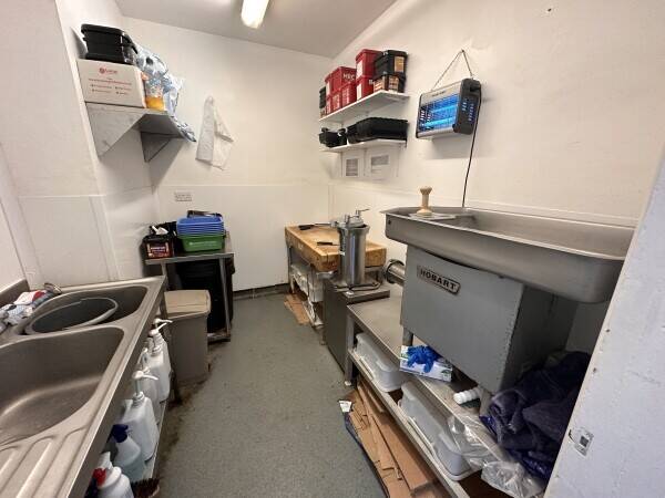 E CLASS FULLY EQUIPPED BUTCHERS CHANGE OF USE POSSIBLE 63 THE BROADWAY HAYWARDS HEATH, WEST SUSSEX Photo 1