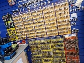 Profitable Leasehold High Street Dry Cleaners for sale w Additional Services Photo 2