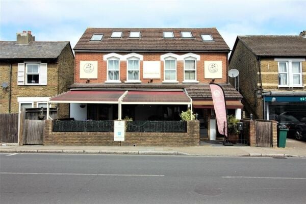OUTSTANDING LICENCED ITALIAN RESTAURANT OUTSTANDING LICENCED ITALIAN RESTAURANT