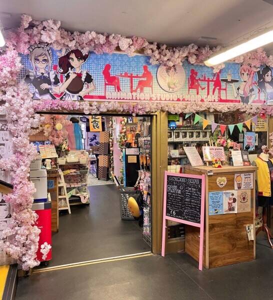 Anime themed maid cafe
