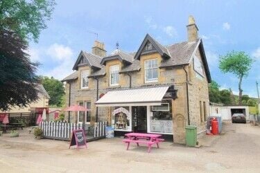 Charming Cafe and Gift Sho
