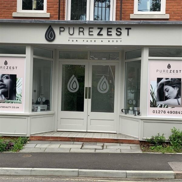 A BEAUTY SALON OFFERING SKIN AND BODY TREATMENTS Photo 1