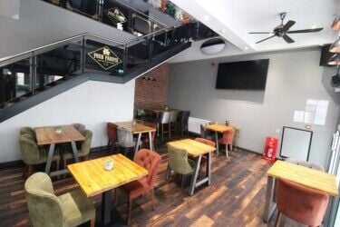 Posh Paddys Irish Grill and Bar Photo 2