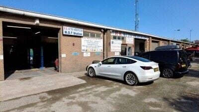 Class 4 MOT Testing Centre With Vehicle Repairs For Sale Derby Photo 1