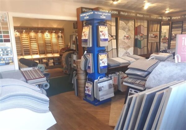 RETAIL CARPETS & FLOORINGS CENTRE ON MERSEYSIDE Photo 1