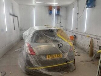 Body shop garage workshop