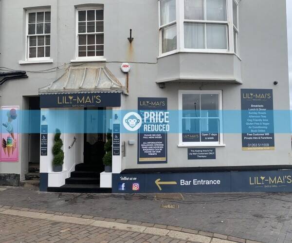 Further Reduced for Quick Sale  Well-Established Bar & Restaurant Overlooking Cromer's Historic Pier Photo 1