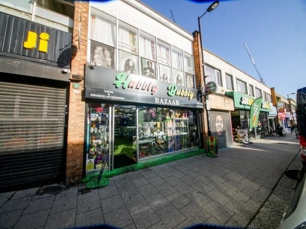 Well established wholesalers of smoking accessories and vapes shops for sale Well established wholesalers of smoking accessories and vapes shops for sale