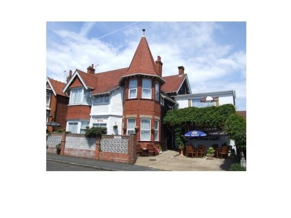 Well presented Guest House in Skegness for sale Photo 1