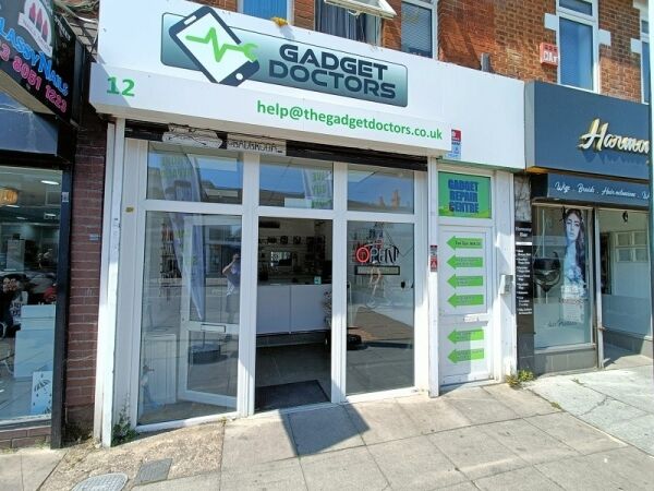 Mobile phone repair shop for sale Photo 1