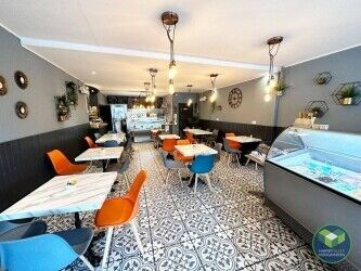 CAFE IN FORMBY: Photo 1