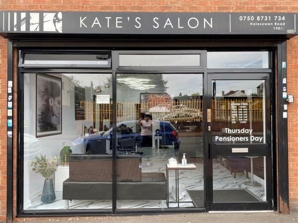 A POPULAR UNISEX SALON