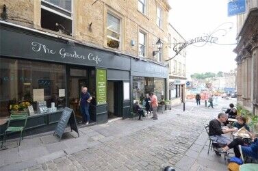 A wonderful opportunity to acquire a vegetarian/vegan cafe in Frome, Somerset. Photo 1
