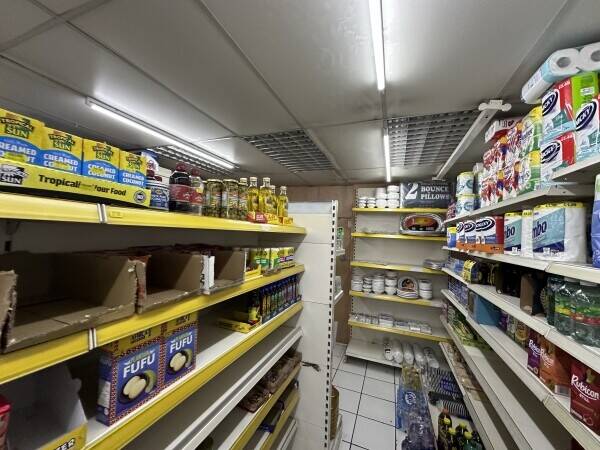 Shop for Sale in Harlesden, prime location, £8,000 - £9,000 weekly sale. Low rent. 900 Sqft. Photo 1