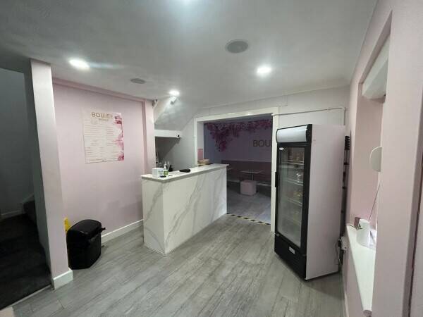 Takeaway for sale in Town centre - fully refurbed