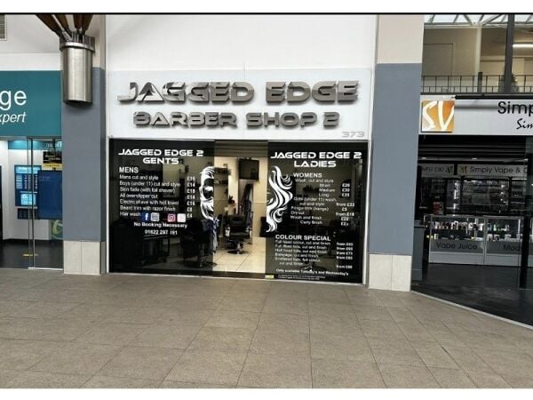 Snip into Success – Stylish Unisex Salon in Maidstone