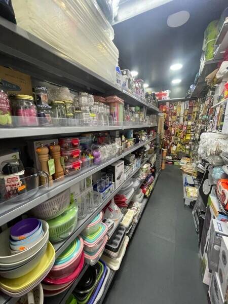 MOBILE REPAIR & HOUSEHOLD SHOP FOR SALE! VERY GOOD LOCATION! HUGE POTENTIAL! Photo 1