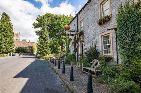 Under Offer: The Coach & Horses - Exceptional restored Georgian Building Photo 1