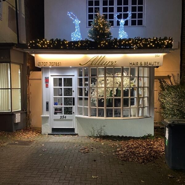 Well-Established Hair & Beauty Salon in Hertfordshire Photo 1
