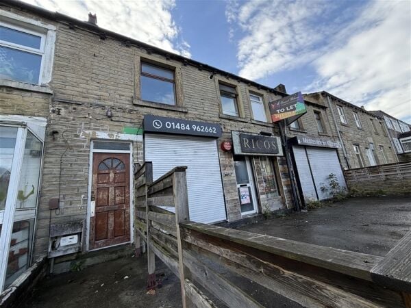 Vacant Unit For Sale in Huddersfield Vacant Unit For Sale in Huddersfield