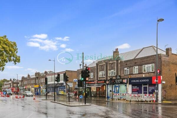 CLASS E unit in Mitcham currently trading as a grilled food takeaway situated on London Road, CR4