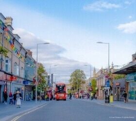 Restaurant for sale in Harrow on the Hill, High street - 110 COVERS